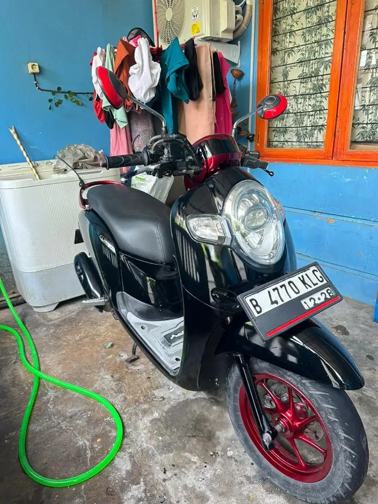 Scoopy 2018 akhir low kilometer