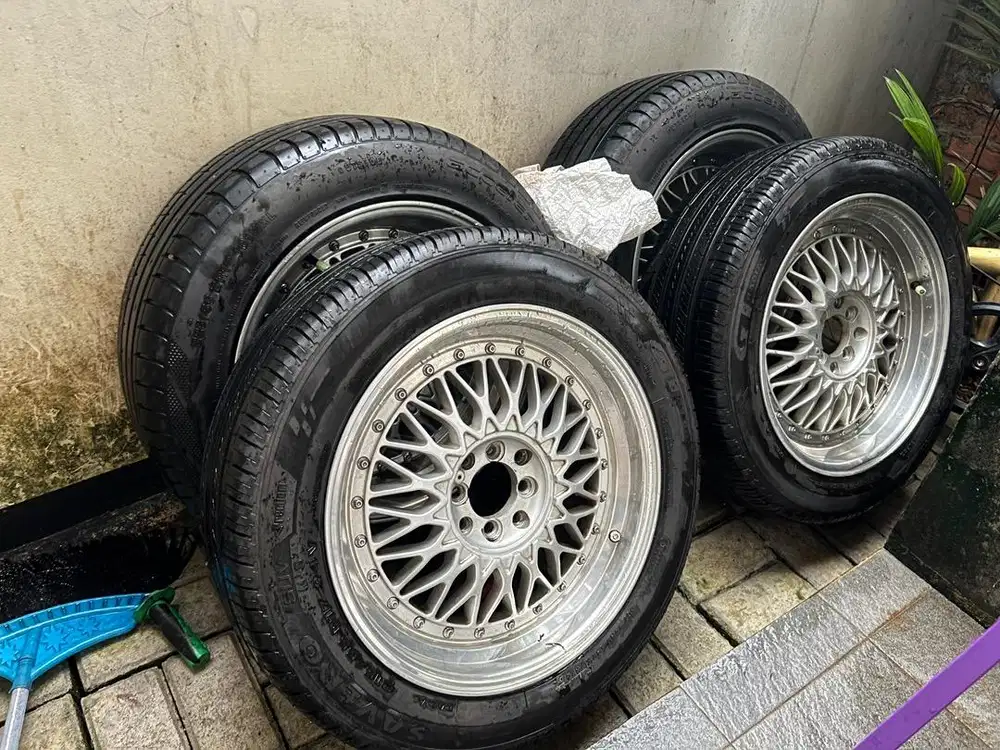 Jual ban 215/55 dan 225/55 Ring 17 R17 seperti Baru