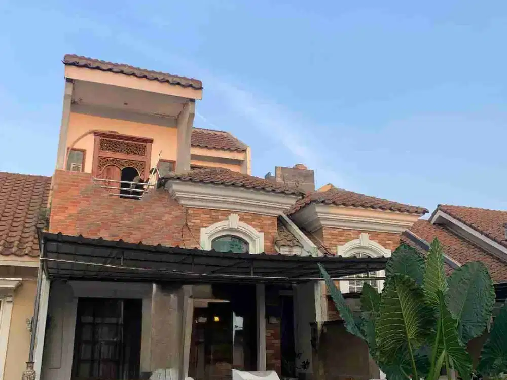 dijual rumah 2,5 lt di Citra Gran cibubur