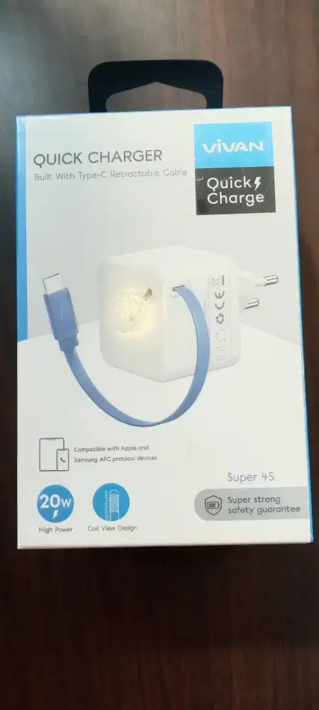 Vivan Super 4S 20W Charger with Retractable 70cm