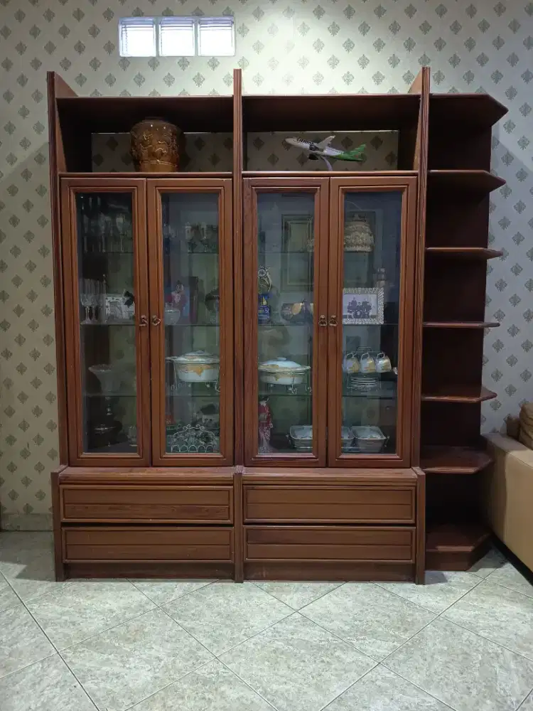 Lemari Bufet Kayu Jati