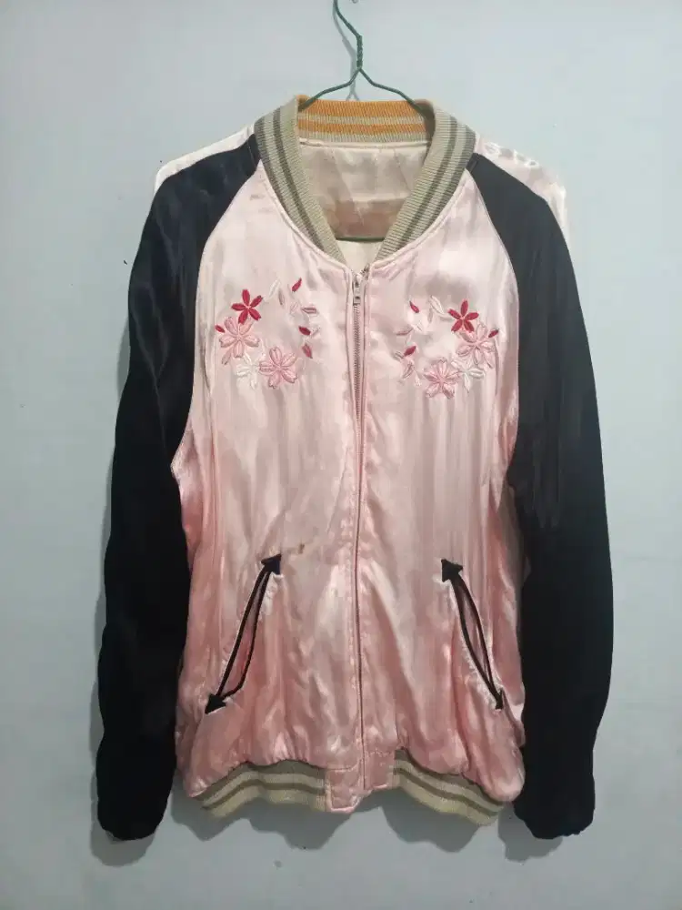 Jaket sukajan merck iolani