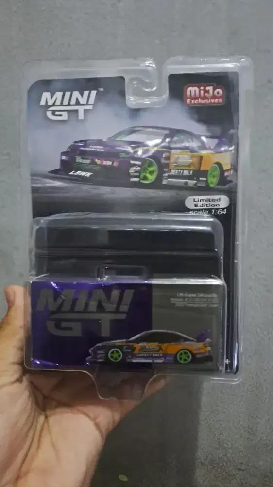 die-cast Mini GT LB-Super Silhouette Nissan S15 Silvia #555 bekas