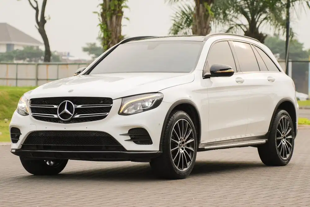 (DP 5jt) Mercedes Benz GLC200 AMG Night Edition 2019