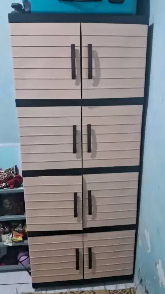 LEMARI 4 SUSUN JUMBO BEKAS