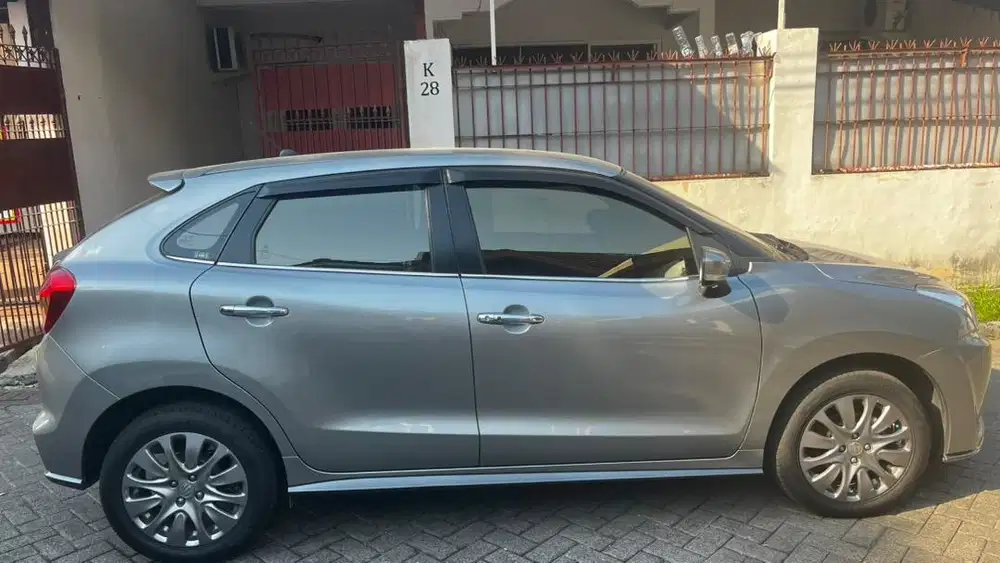 dijual baleno hatchback 2017