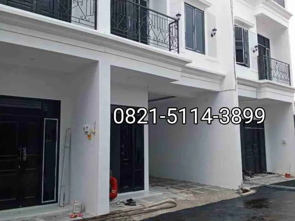 Dijual Rumah Cluster 2,5 Lantai ada rooftop SHM lokasi strategis di Jagakarsa Jakarta Selatan akses mobil Bebas Banjir