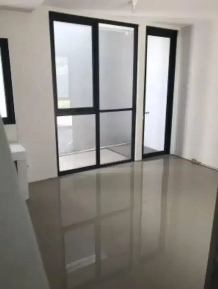 Sewa -- serenade royal residence Wiyung 3 lantai.