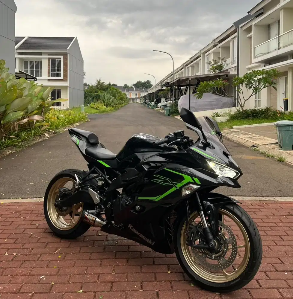 kawasaki ZX25R thn 2022 SS lengkap NON ABS termurah
