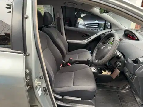 Toyota Yaris 2012 Bensin