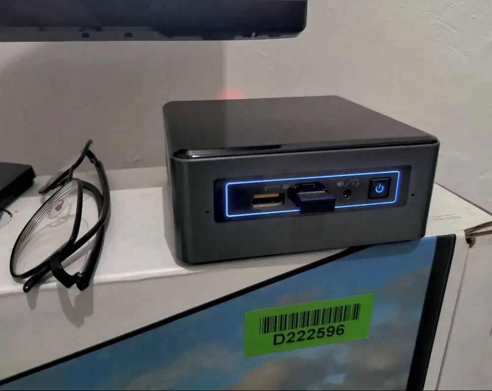 Komputer Mini PC Intel NUC