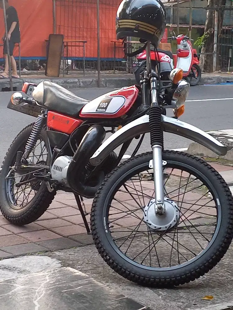 Yamaha DT 100 th 1984 Trail klasik