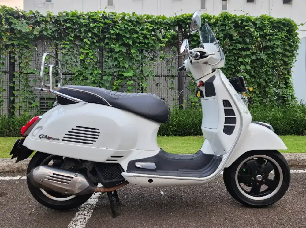 Jual Murah Vespa GTS 150 2019 Iget ABS 4V - Putih Elegan