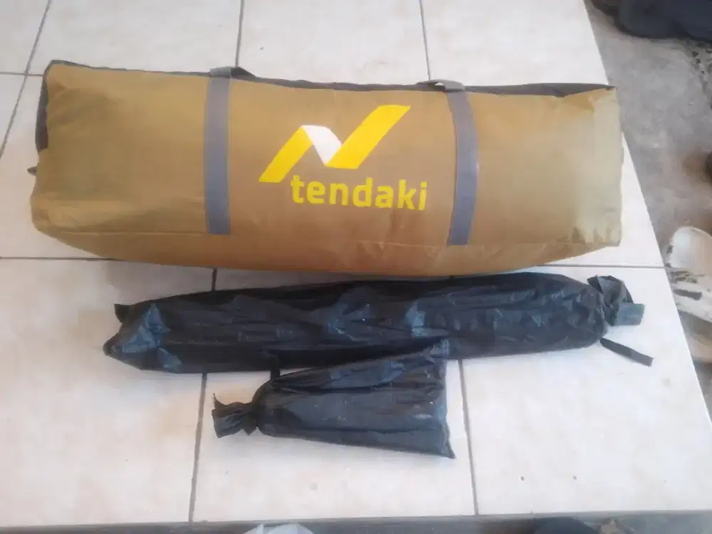 Tenda kemping merk malano 4.1