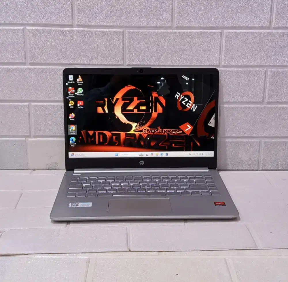 Laptop HP 14s- fq1xxx AMD Ryzen 3 5300U w/RAM 16GB/ SSD 512GB