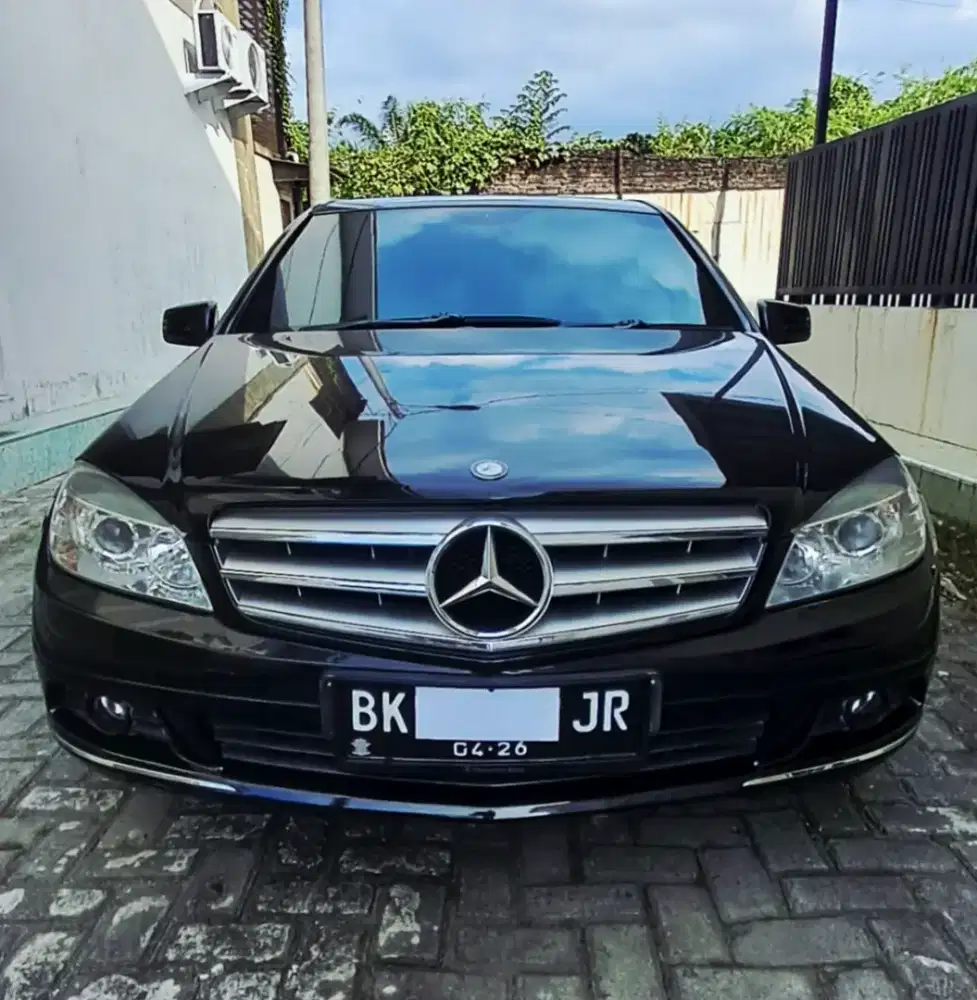 MERCEDES BENZ C200 CGI THN 2011 DIJUAL