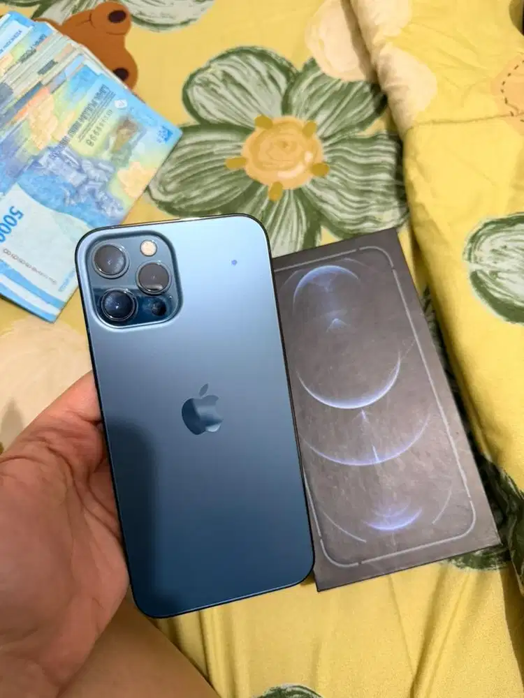 Dijual iphone 12promax 256gb ibox mulus no minus lengkap