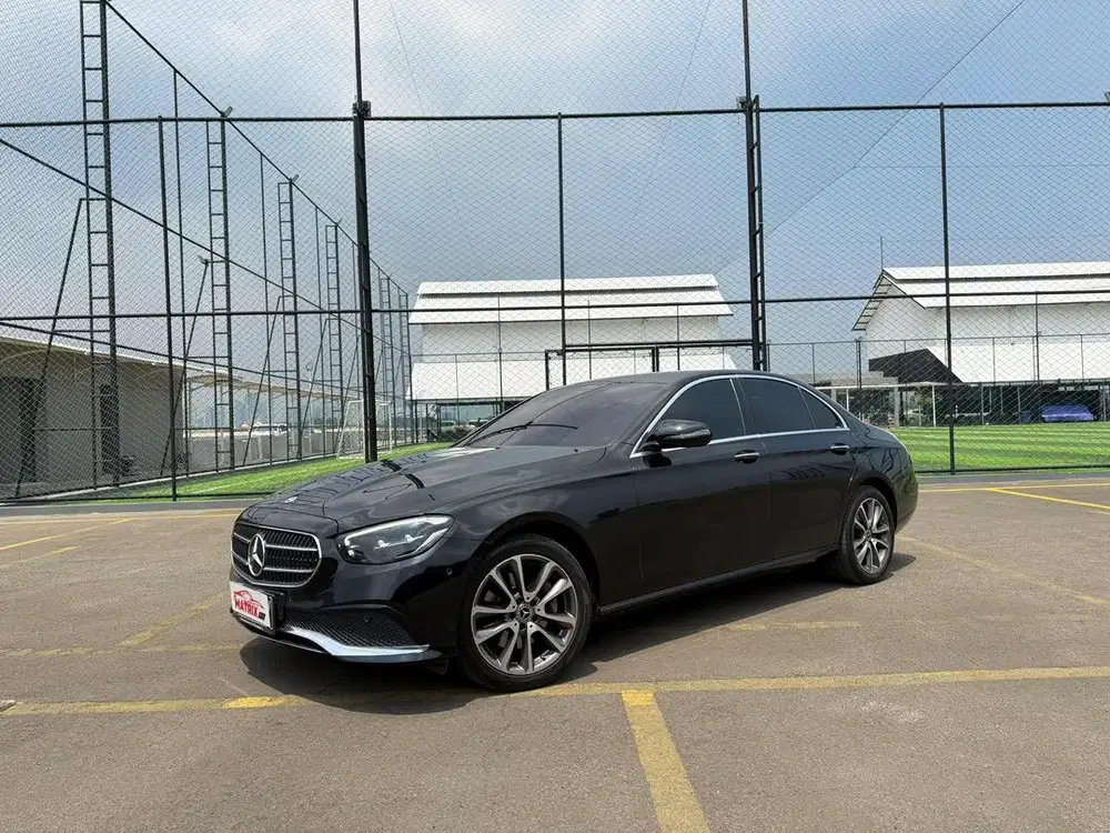 Mercedes Benz E200 2023 nik 2022
