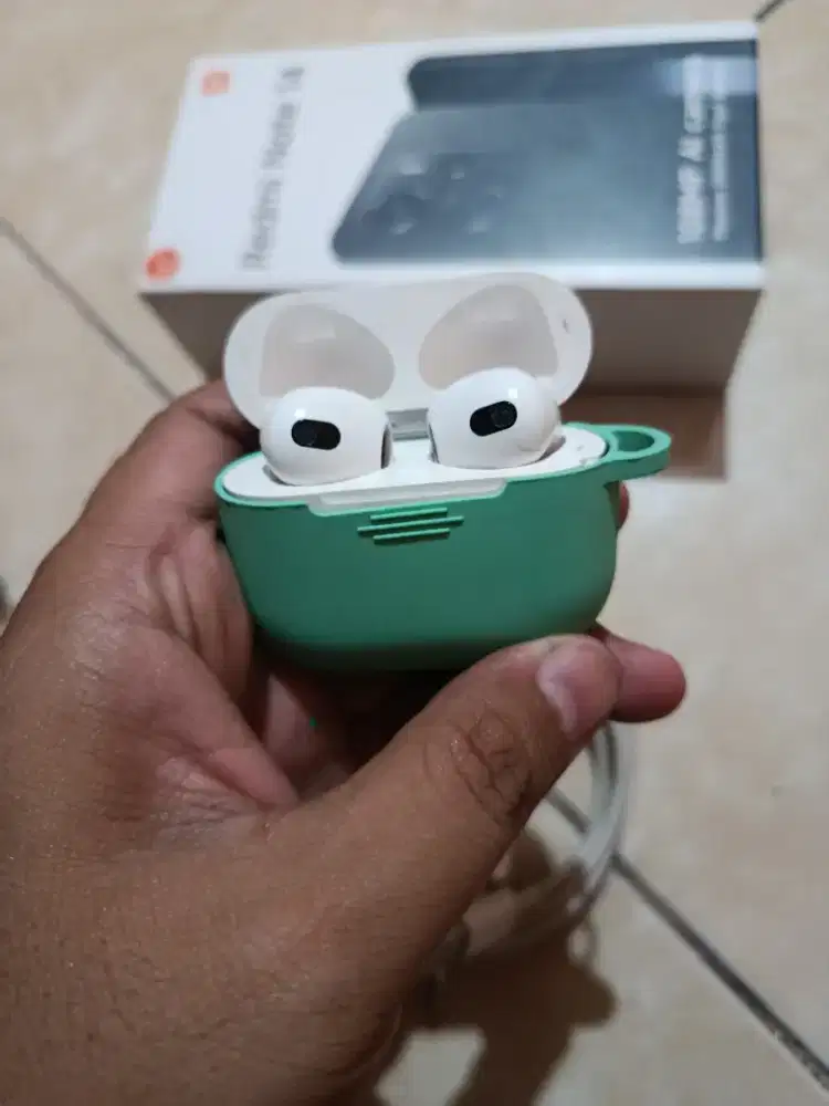 AirPods generasi ke-3