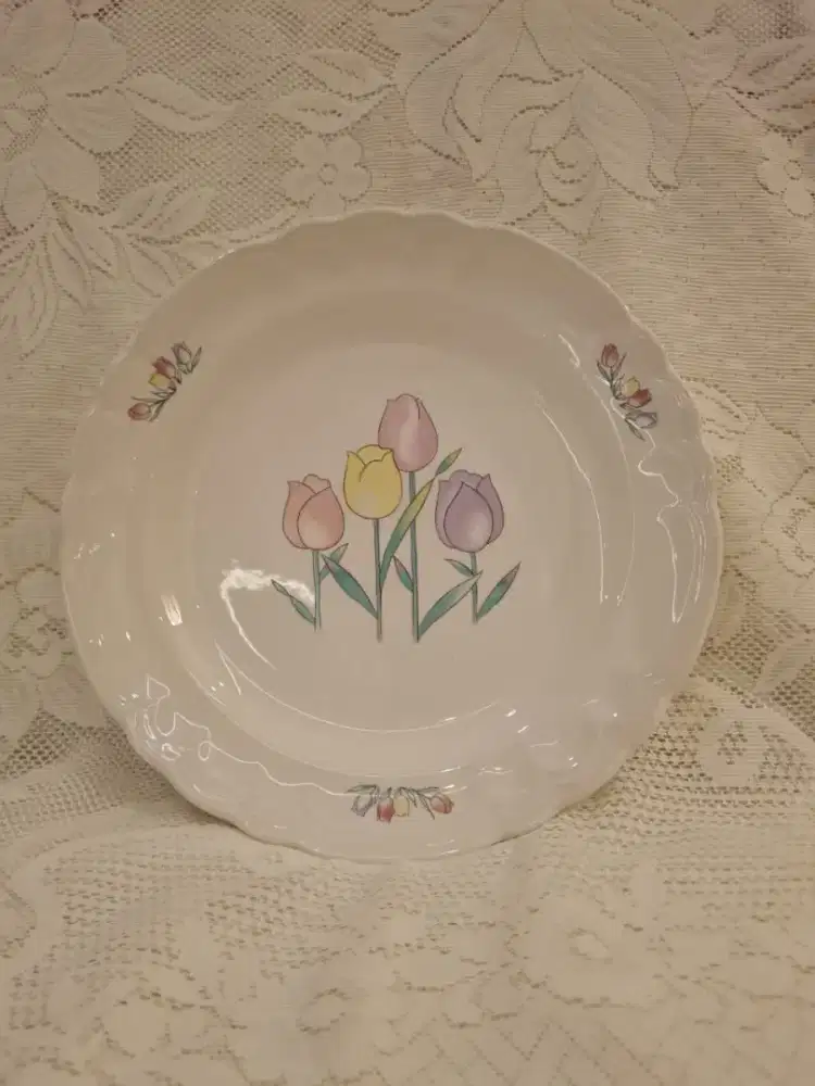 Piring Makan Vintage Bunga Tulip