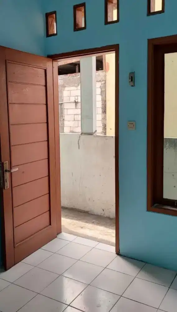 Kontrakan 1 petakan kamar mandi dalam posisi di kebon jeruk jakbar