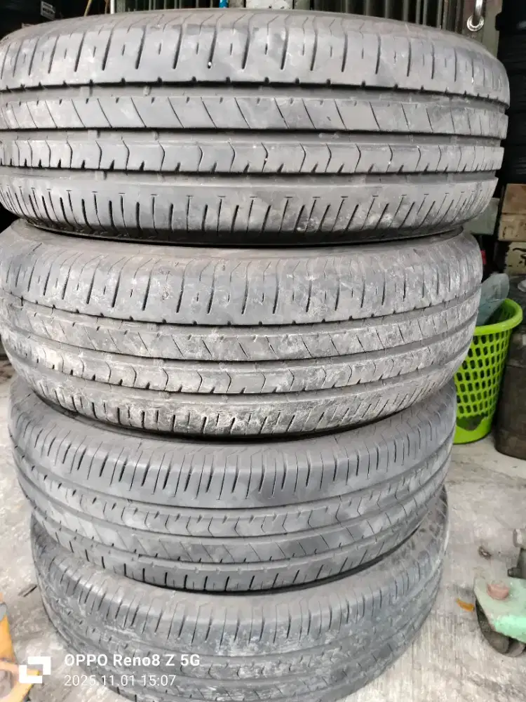 Jual ban bredgestone ecopia ep300 kond 90% 4pcs nik 2024