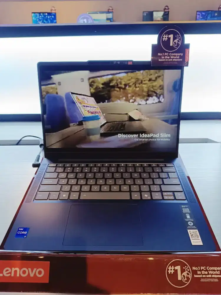 Lenovo IdeaPad Slim 3 14IRH10 Core i7 
Cicilan mulai dari 600 ribuan