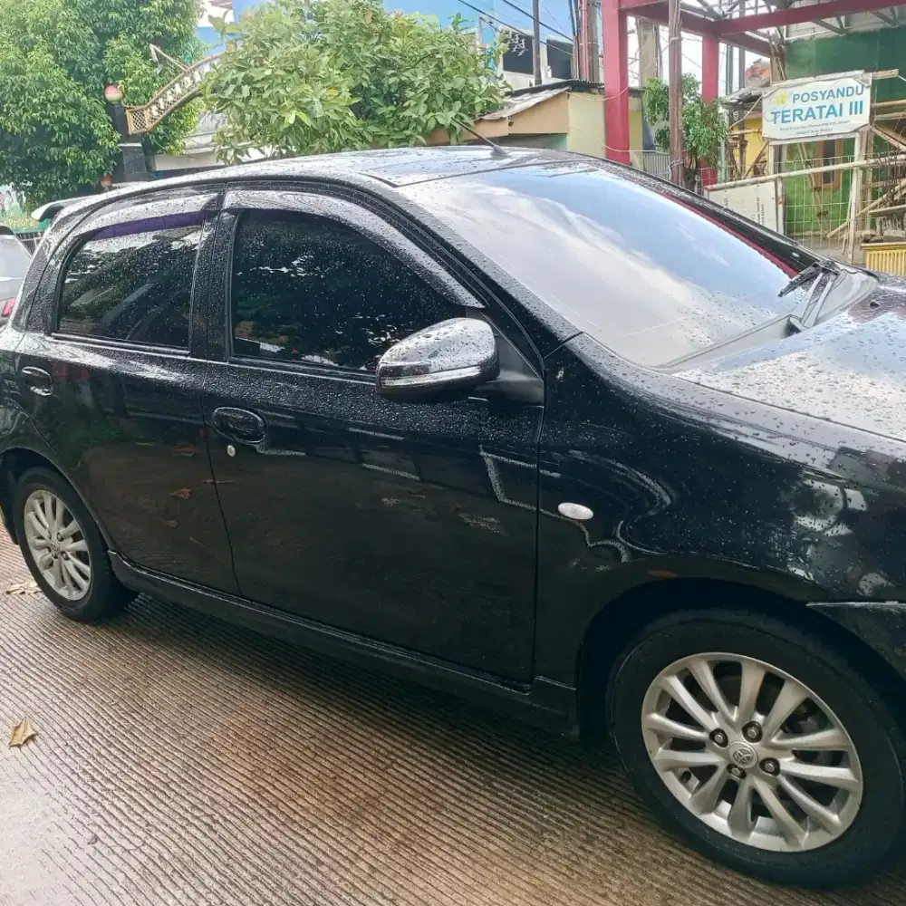 Toyota Etios Valco 2015 Bensin