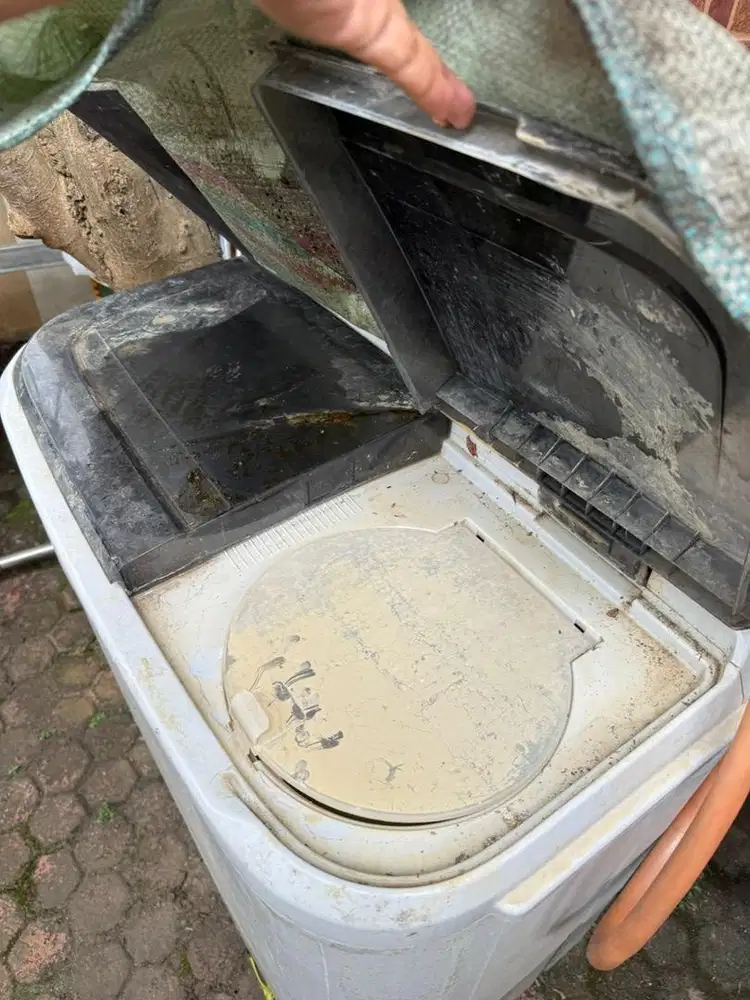 Mesin Cuci Sharp Bekas Banjir