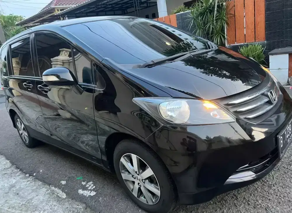 Dijual Honda Freed tipe E PSD 2012