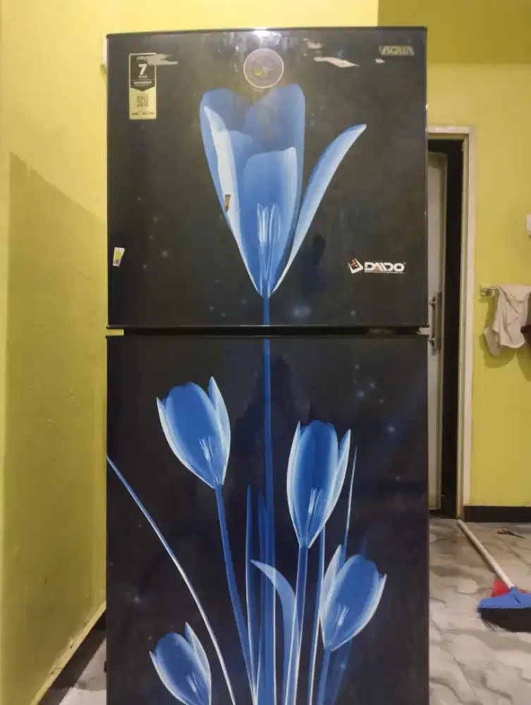 Di jual kulkas second 2 pintu