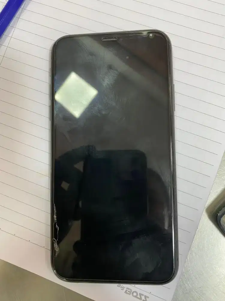 iPhone 11 dijual cepat