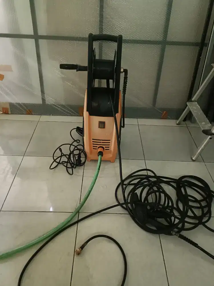 Alat cuci mobil dan motor