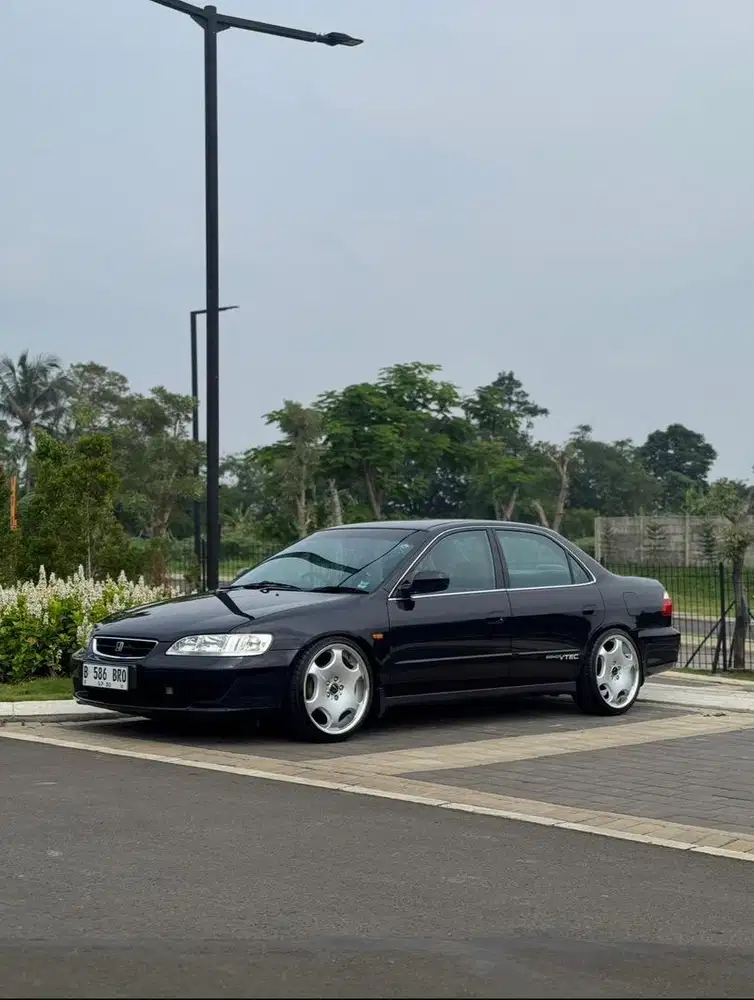 Honda Accord 2000 Bensin