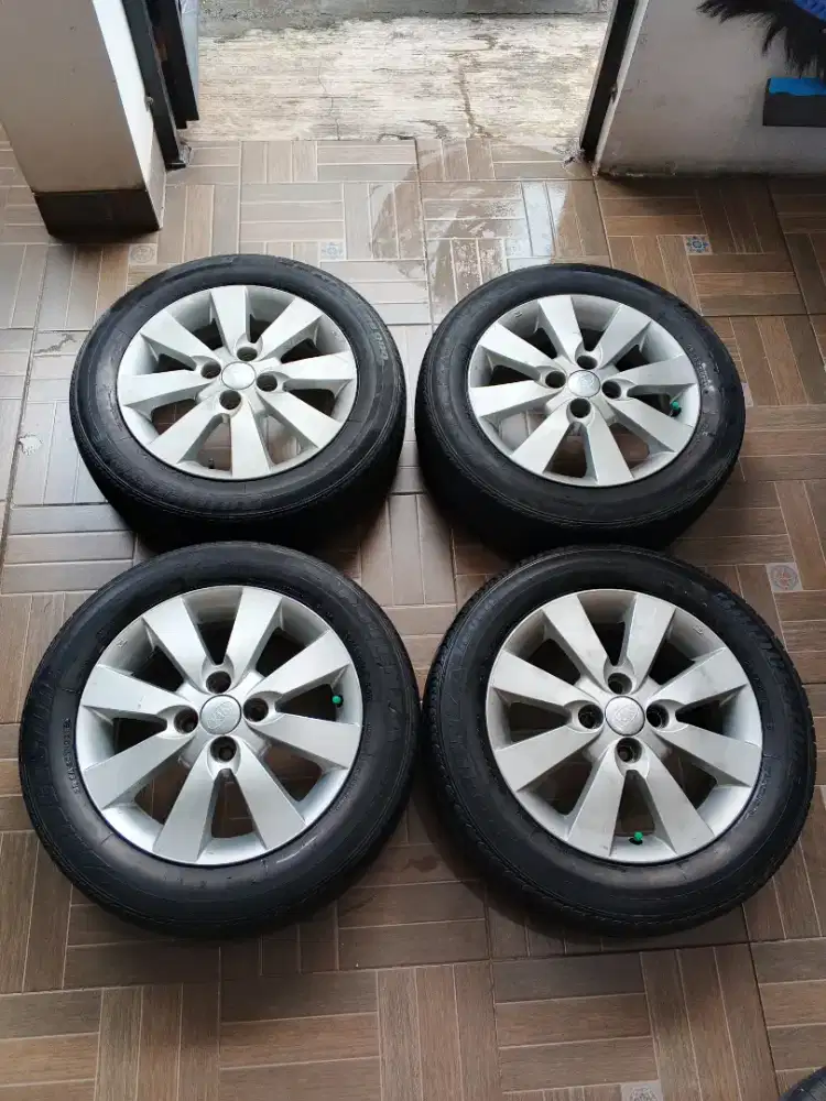 VELG BAN RING 15 KIA RIO