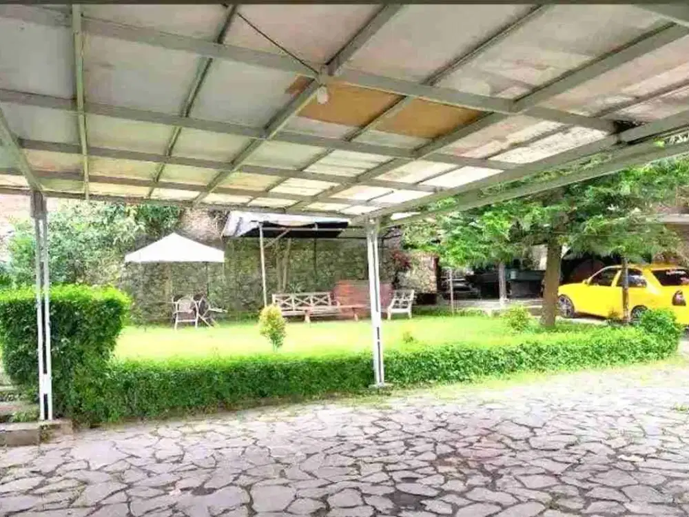 Di jual rumah bonus tanah di Cipadung