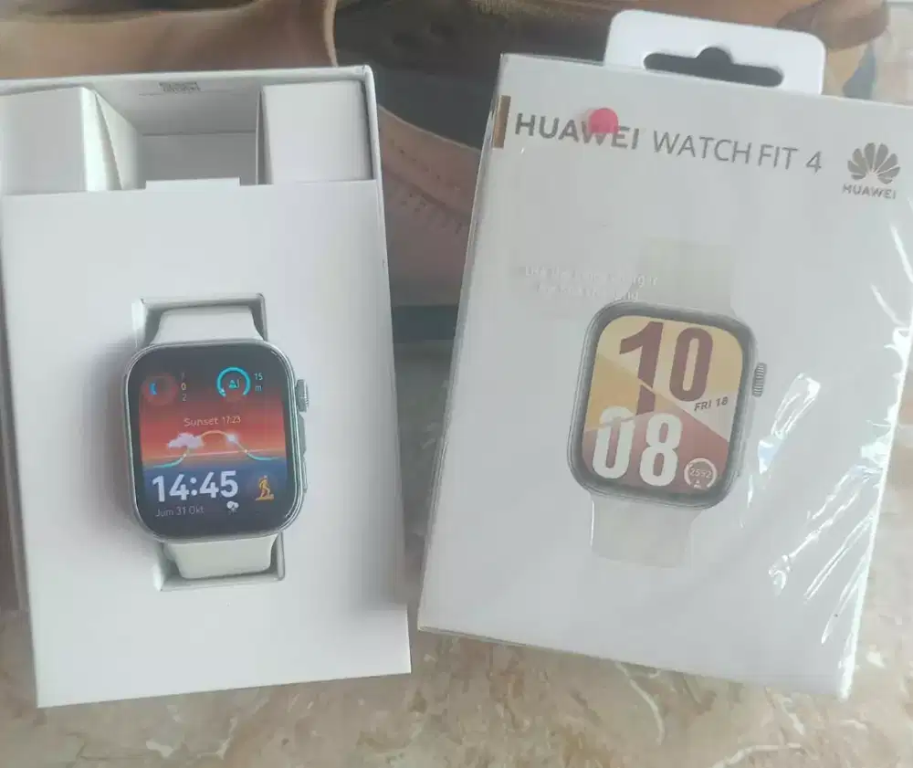 Jam tangan HUAWEI WATCH FIT 4