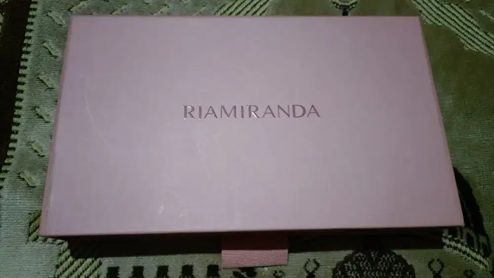 Ria Miranda Louis Scarf