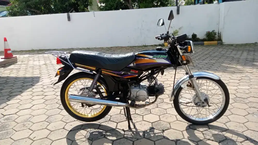 Win Th 2004 Istimewa