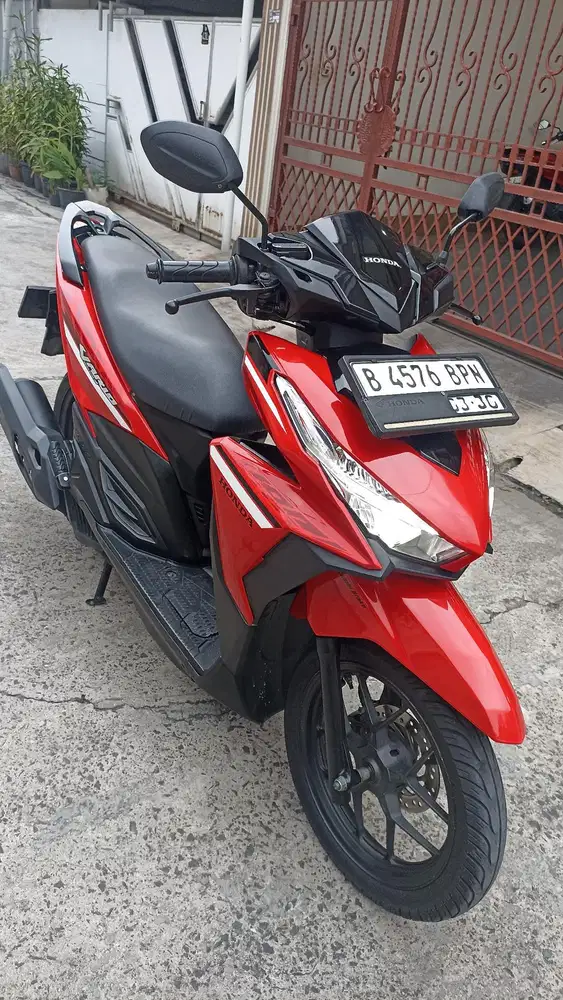 Honda Vario 125 LED CBS ISS tahun 2018.