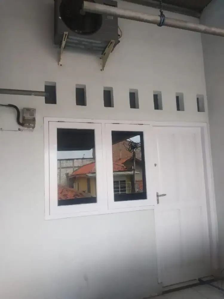 TERSEDIA KONTRAKAN KAMAR 3 PETAK BULANAN