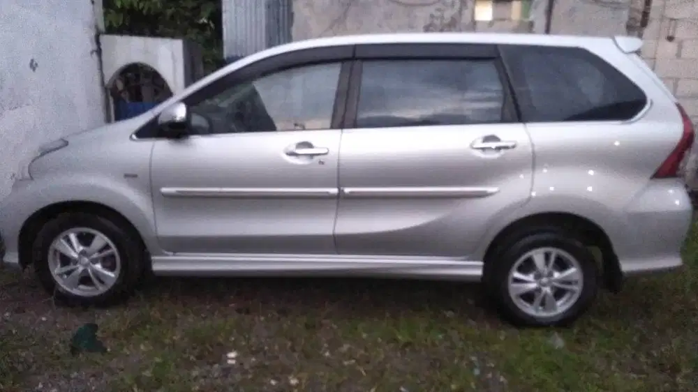 TOYOTA AVANZA VELOZ 1.5 MATIC 2014