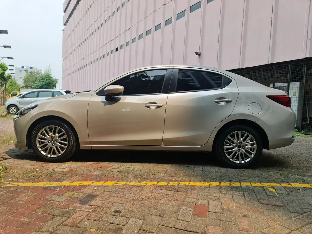 Mazda 2 SEDAN 2022 (rare, limited, unique)