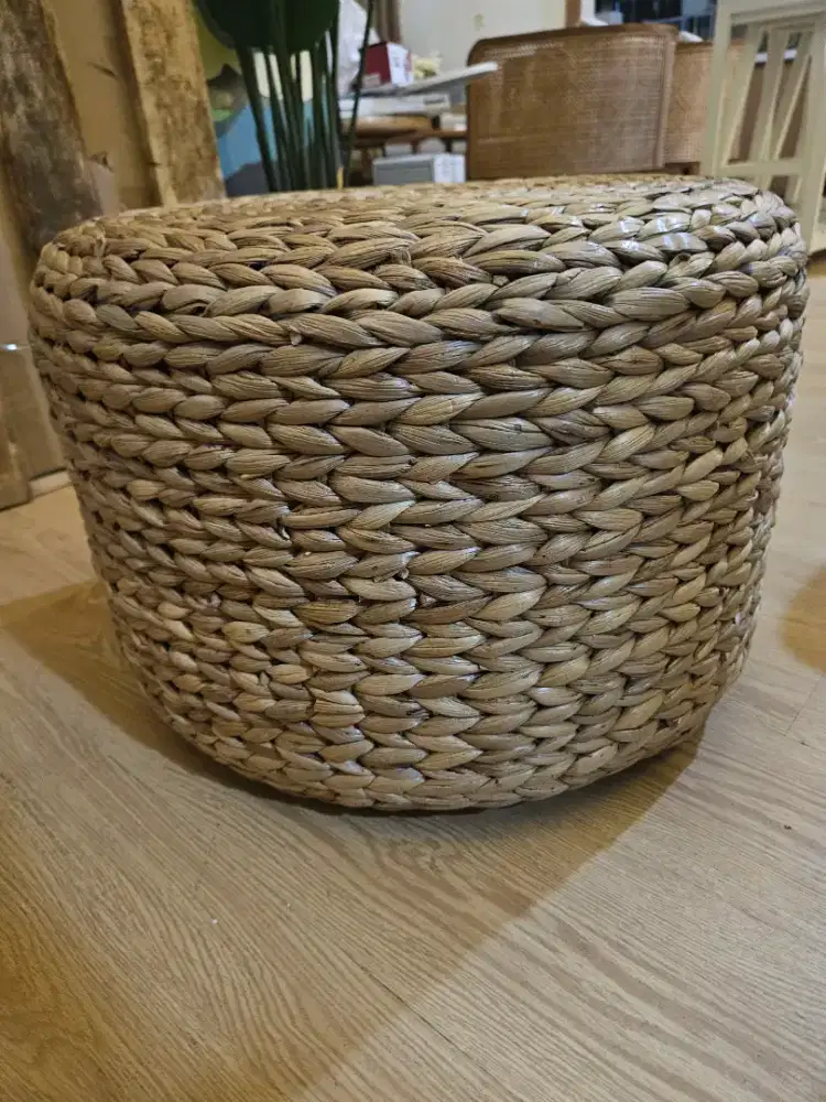 Kursi / Meja anyaman