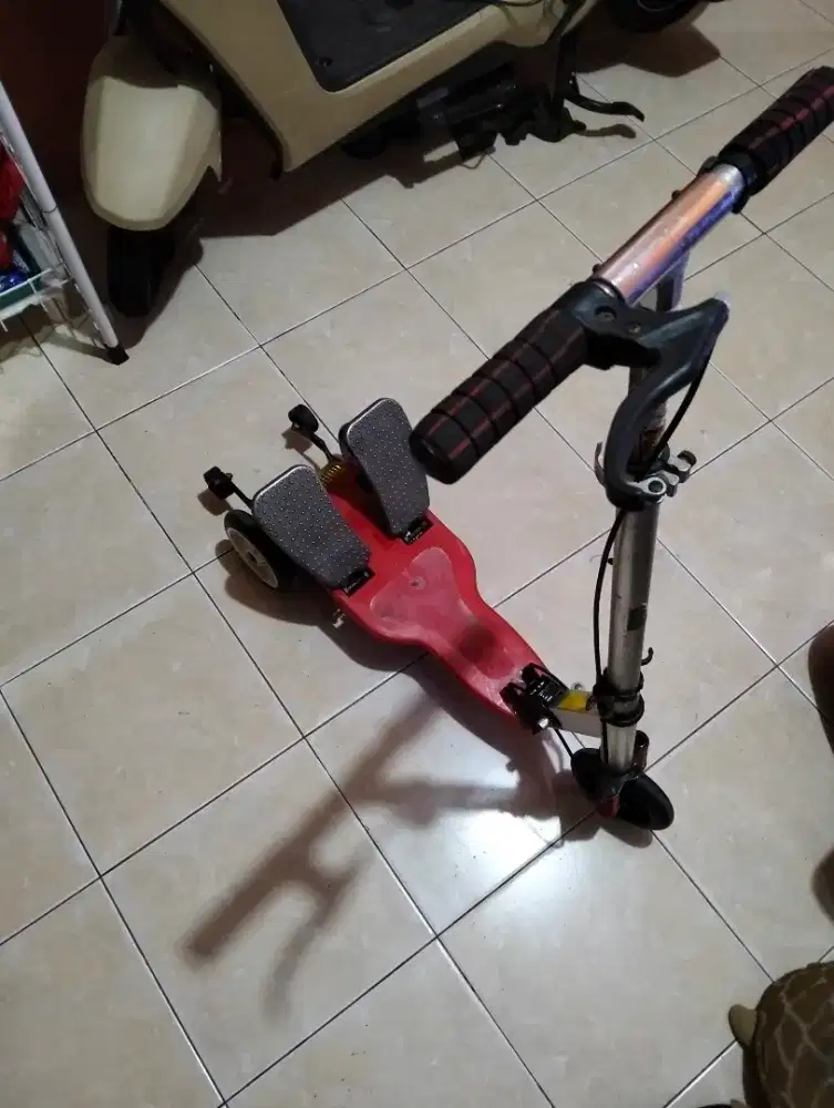 Skuter anak genjot dual pedal injakan Besi