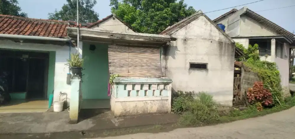 dijual rumah pinggir Jl. raya cibunar cocok untuk usaha&tempat tinggal