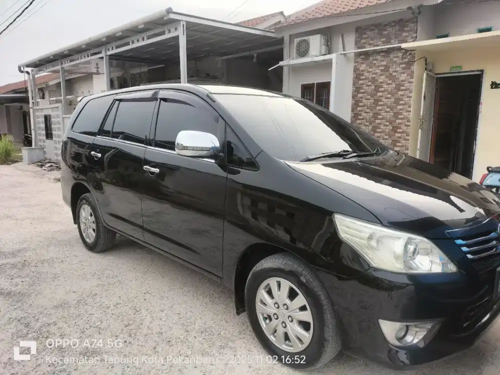 Toyota kijang Innova 2.0 a/t Bensin