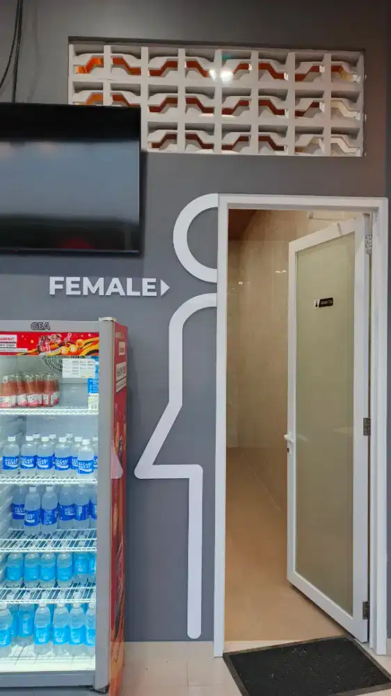 Bikin akrilik papan nama custom acrylic toilet sign penanda ruangan