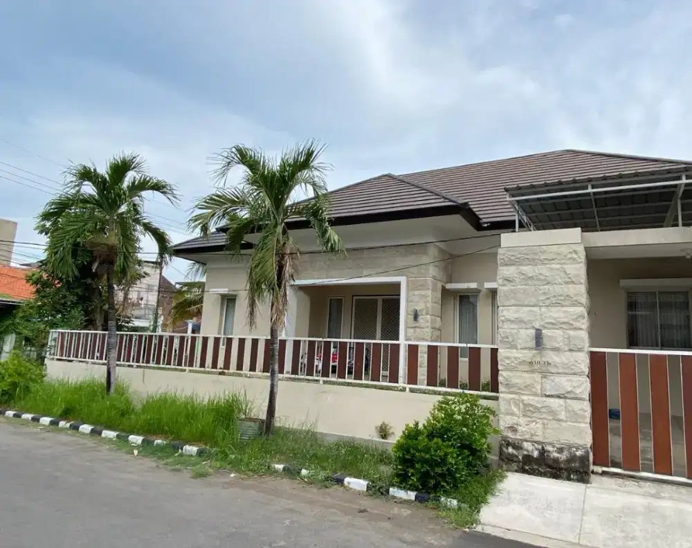 Dijual Rumah siap pakai, Darmo permai timur