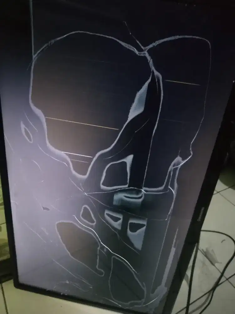 Tv changhong type 32E6000A rusak sesuai gambar tidak pernah service